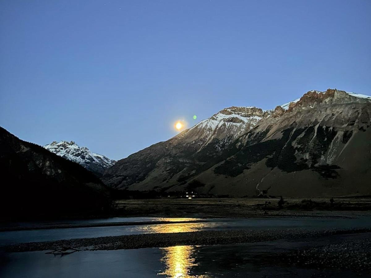 Camping Rio De Las Vueltas El Chaltén Exterior foto