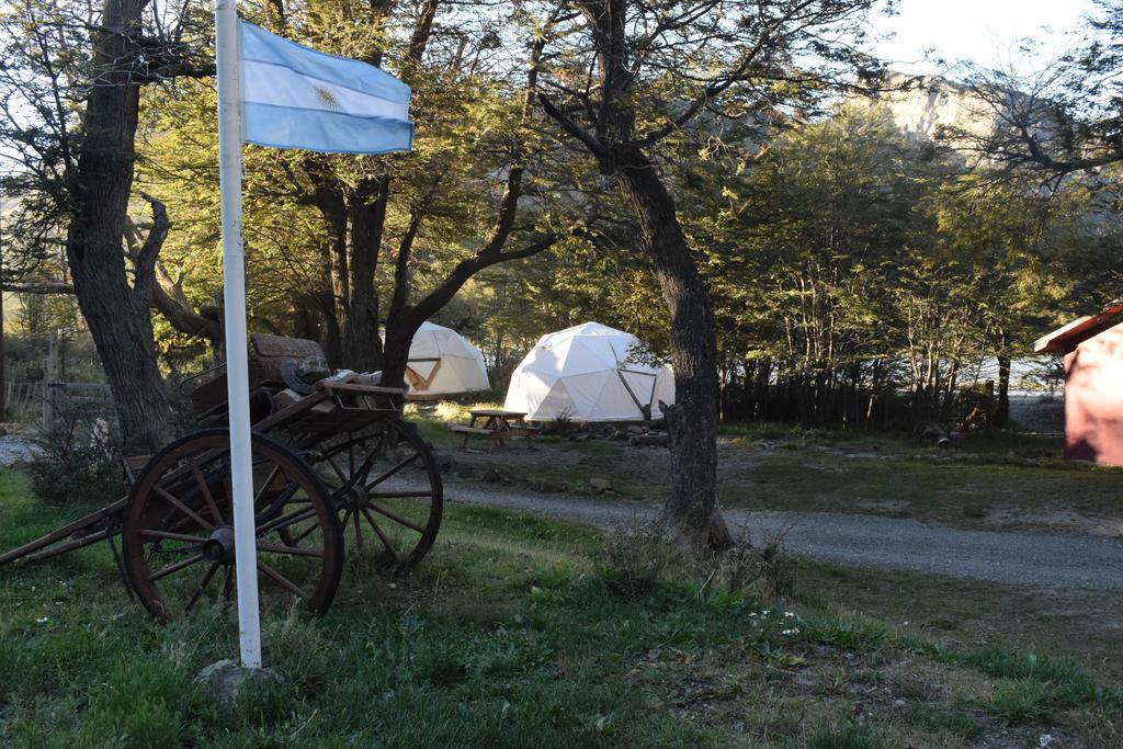 Camping Rio De Las Vueltas El Chaltén Exterior foto